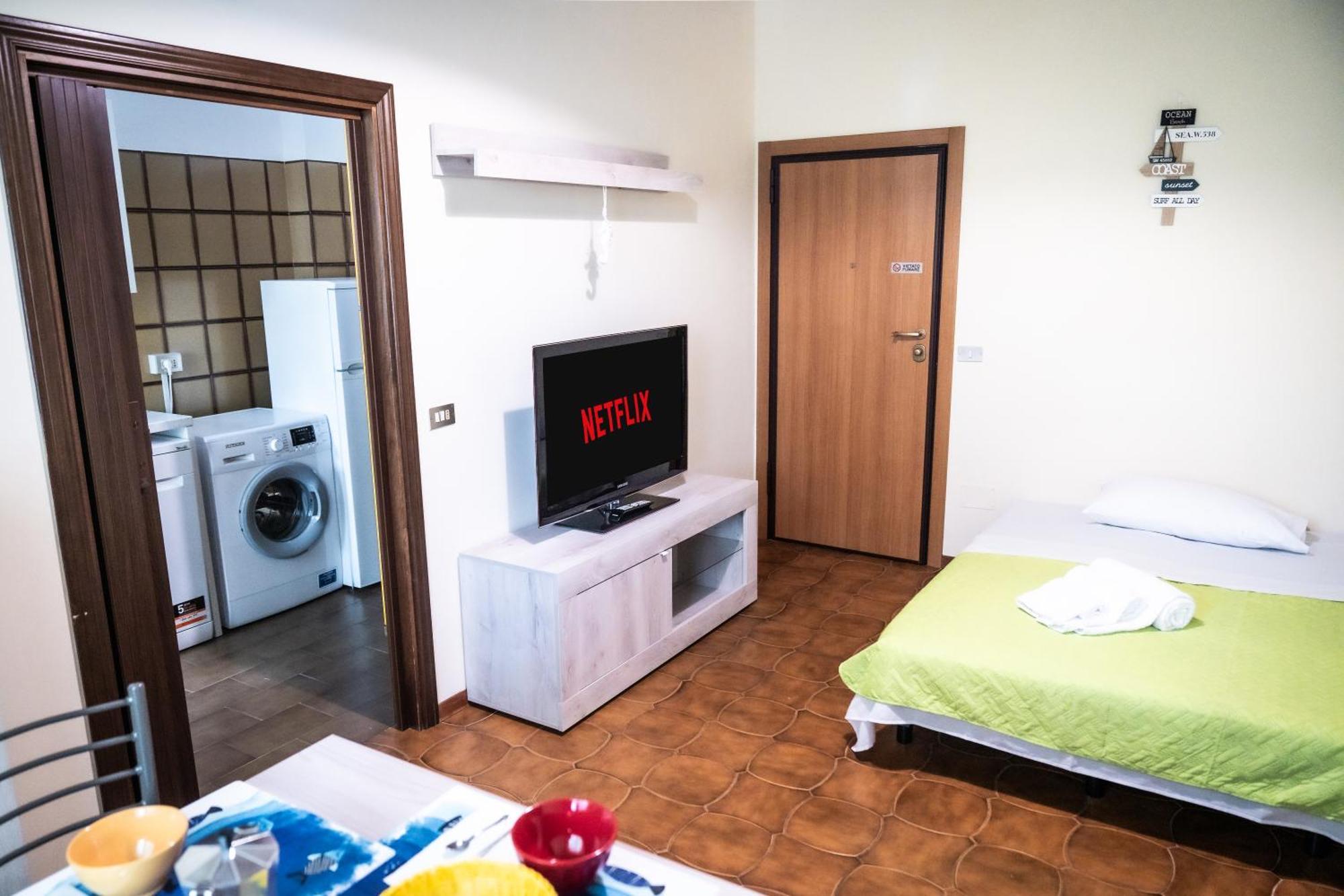Appartamento La Casa Di Carlotta Privat Parking Free 5 Min Dal Mare