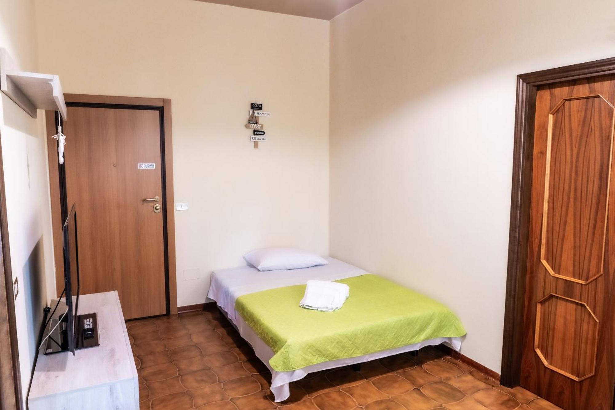 Appartamento La Casa Di Carlotta Privat Parking Free 5 Min Dal Mare